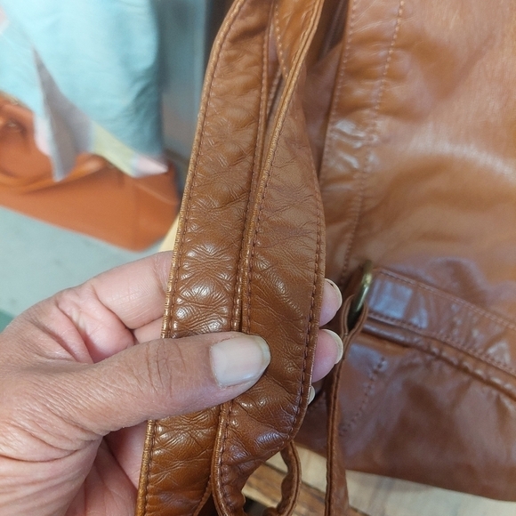 Bentley Leathers Cargo Medium Buterscotch Soft Satchel Handbag - Picture 7 of 16